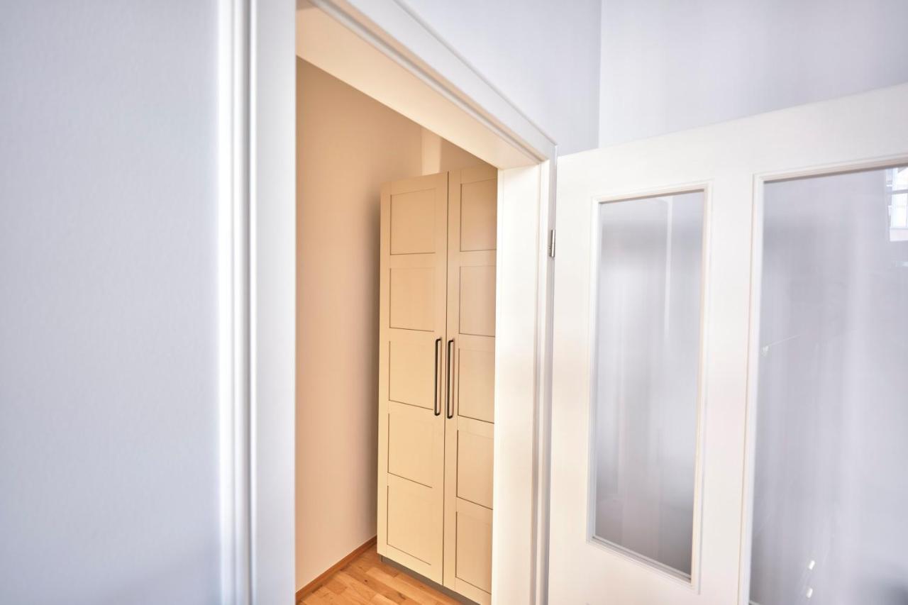 Historisches Deluxe Apartment Im Marianum Neuss Buitenkant foto