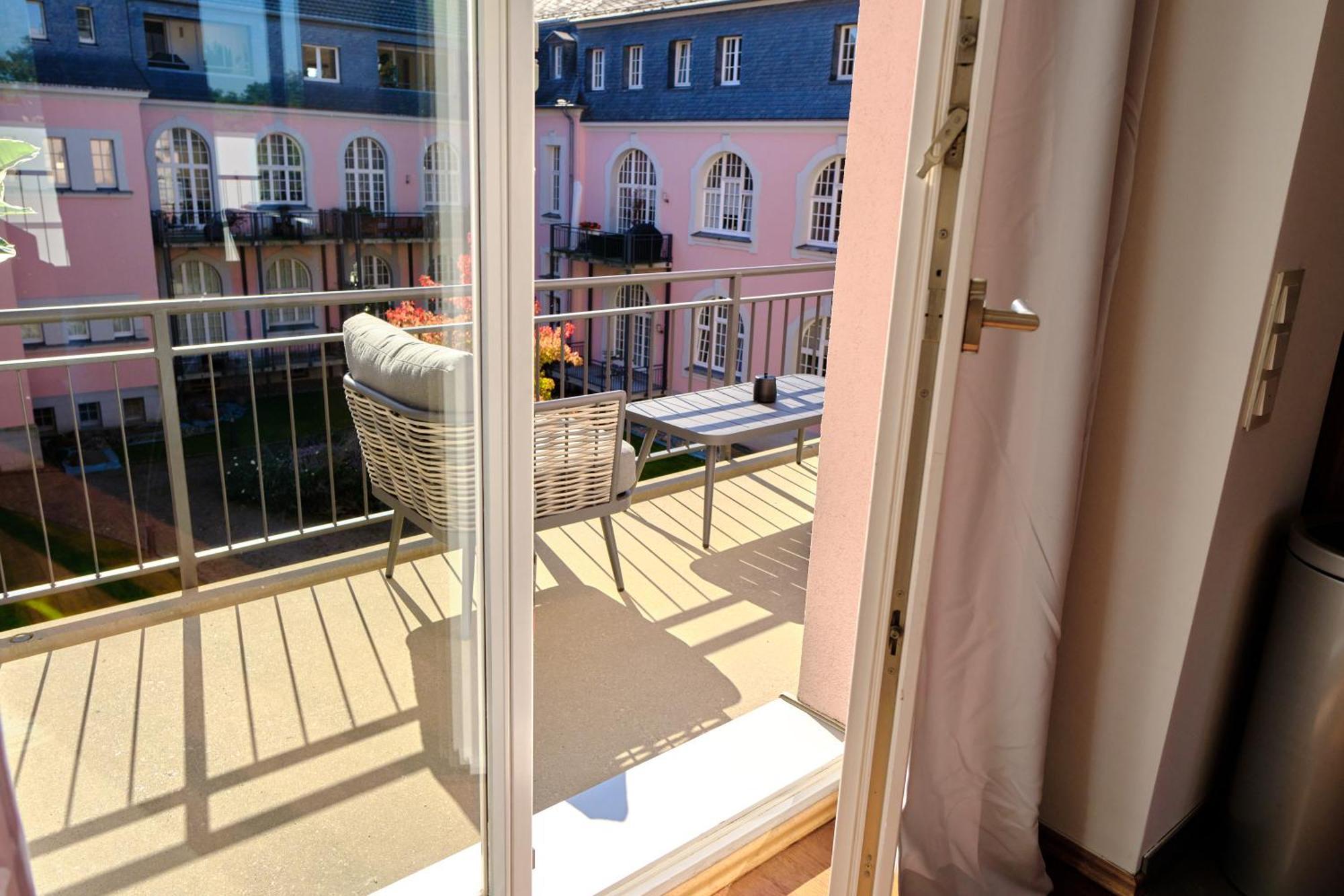 Historisches Deluxe Apartment Im Marianum Neuss Kamer foto